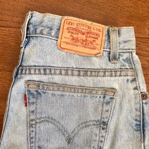 Women’s vintage Levi’s 550 jeans